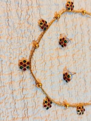 Simple multi colored floral chain