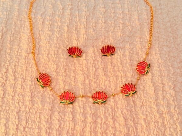 Red lotus invisible chain with earrings