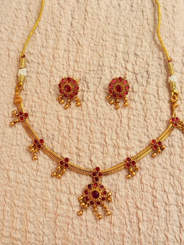 Red kemp stone necklace set