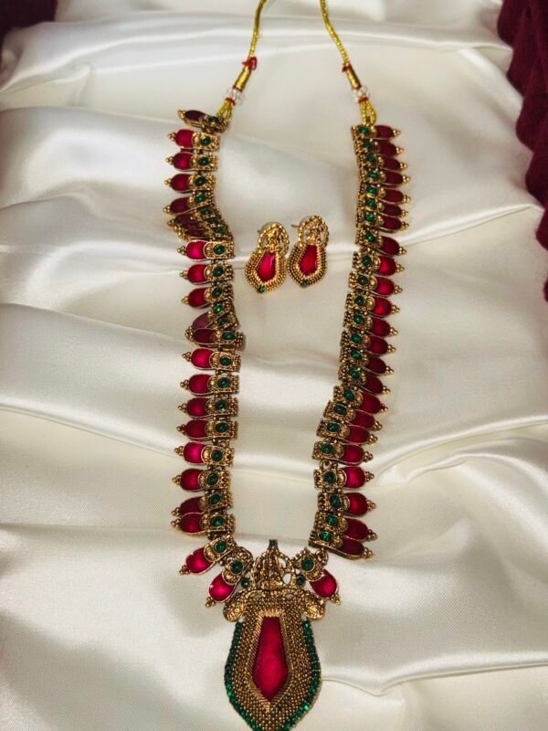 Red long antique haaram