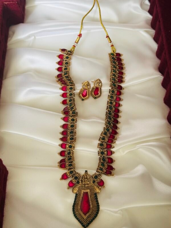 Red long antique haaram