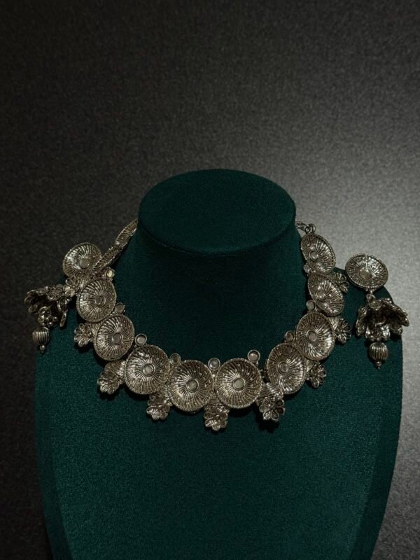 Kolhapuri style choker necklace