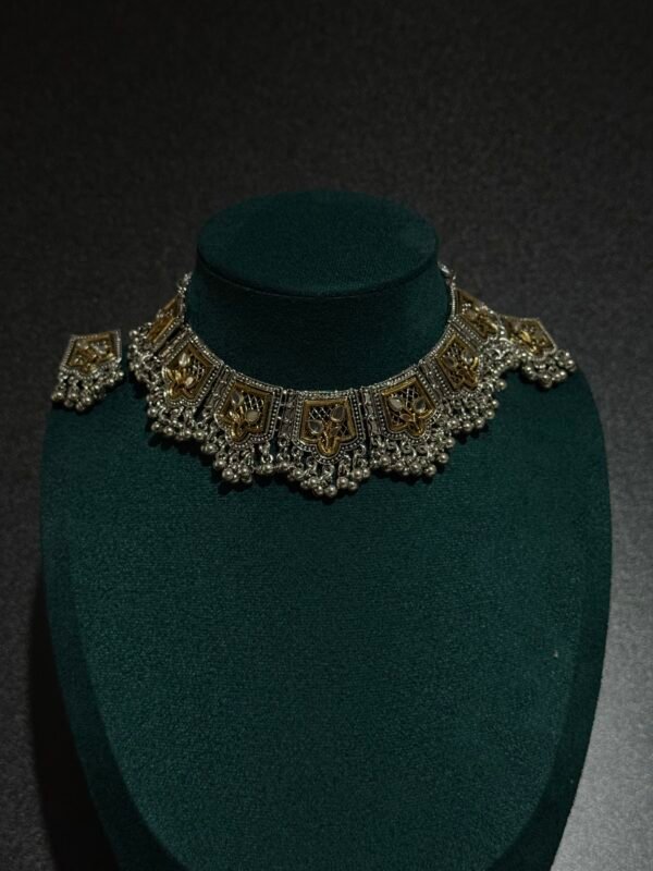 Ghungroo choker necklace with earings