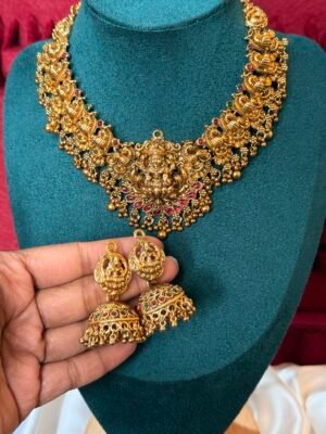 Premium choker necklace