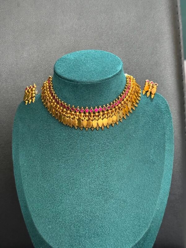 Elakkathaali choker necklace set