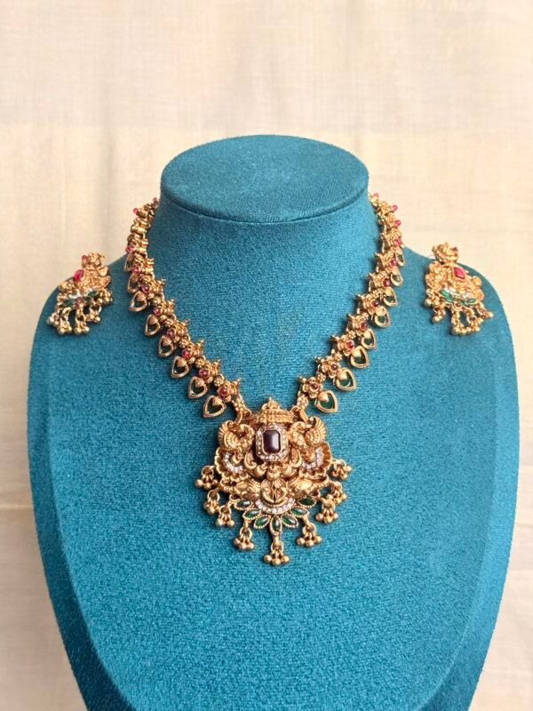 Non idol beautiful haaram necklace set