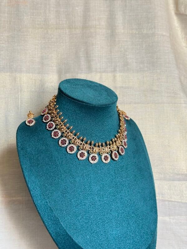 Stone coin necklace with studs