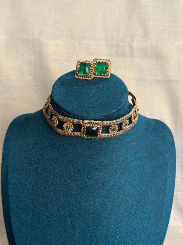 Green square stone floral choker set