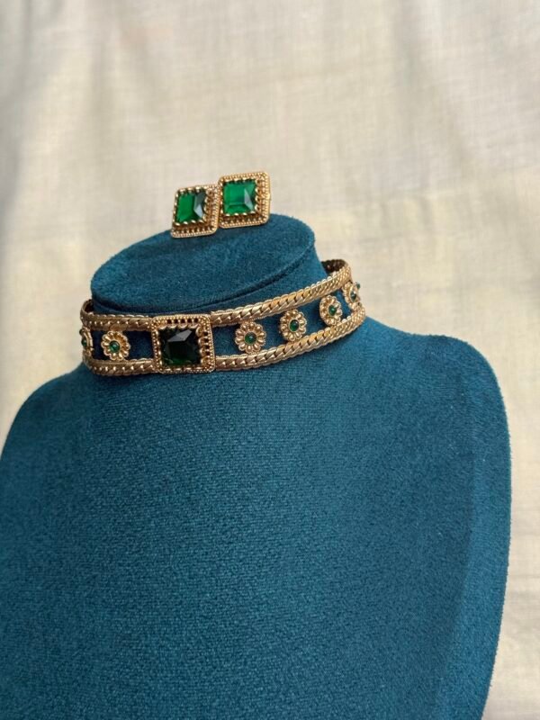 Green square stone floral choker set